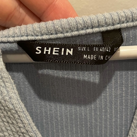 SHEIN Ribbed Tee - Picture 4 of 4